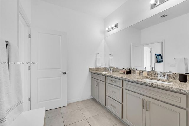4774 Eucalyptus Dr, Hollywood, FL 33021
