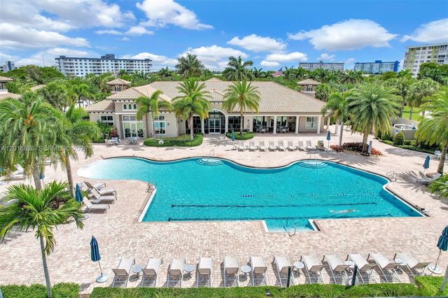 4774 Eucalyptus Dr, Hollywood, FL 33021