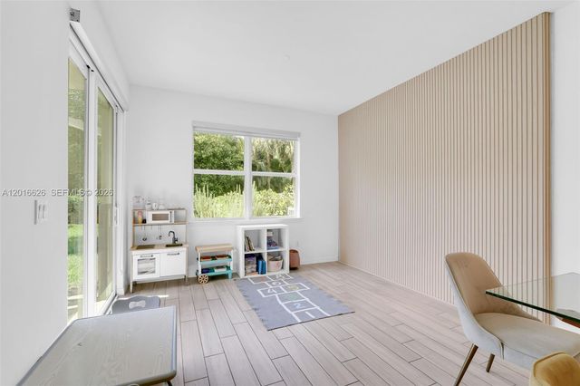 4774 Eucalyptus Dr, Hollywood, FL 33021