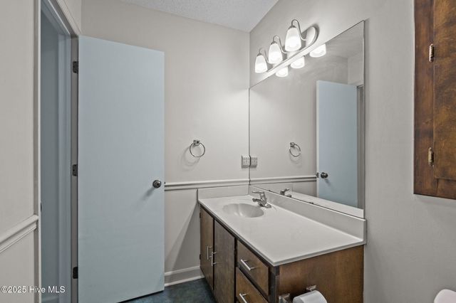 115 Apollo Drive, Cape Carteret, NC 28584