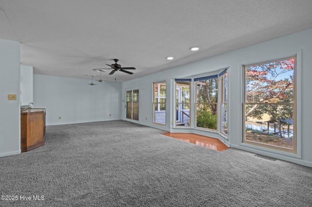 115 Apollo Drive, Cape Carteret, NC 28584