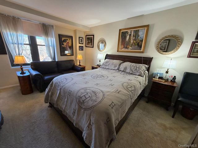 209-39 23 Ave 4K, Bayside, NY 11360