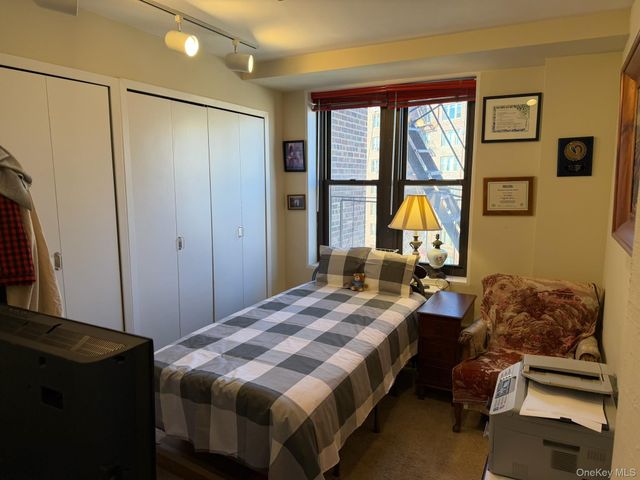 209-39 23 Ave 4K, Bayside, NY 11360