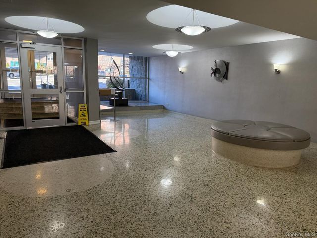 209-39 23 Ave 4K, Bayside, NY 11360