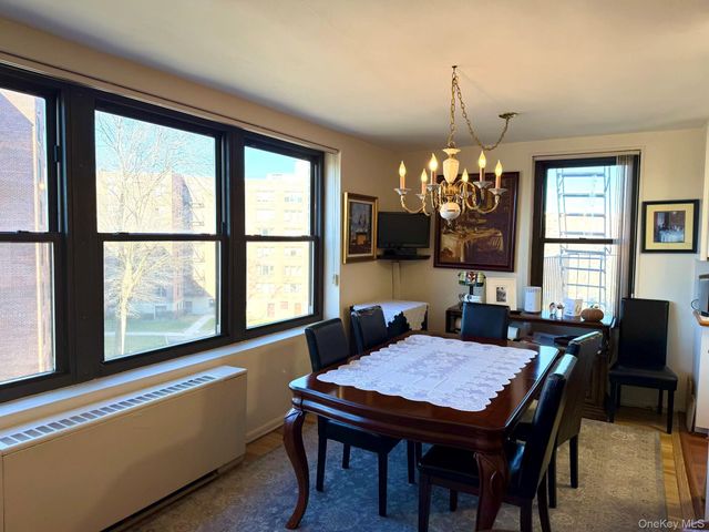 209-39 23 Ave 4K, Bayside, NY 11360