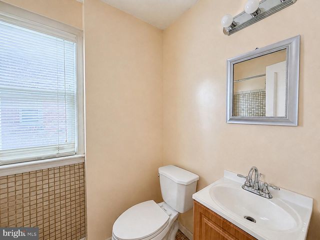 3229 12TH PL SE, Washington, DC 20032
