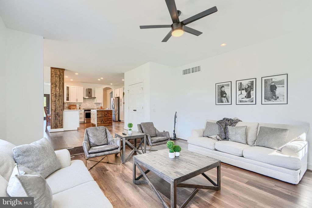 Image 31 of property listing at 208 CHRISTOPHER RD, Forest Hill, MD 21050