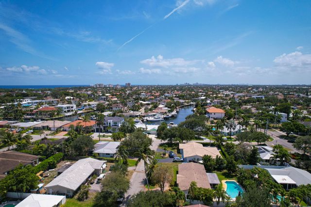 5111 NE 27th Terrace NE, Lighthouse Point, FL 33064