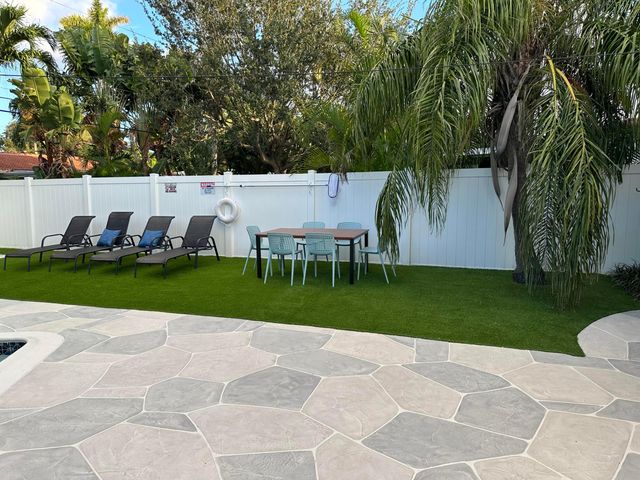 5111 NE 27th Terrace NE, Lighthouse Point, FL 33064
