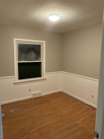 15337 Veronica Avenue, Eastpointe, MI 48021