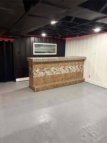 15337 Veronica Avenue, Eastpointe, MI 48021