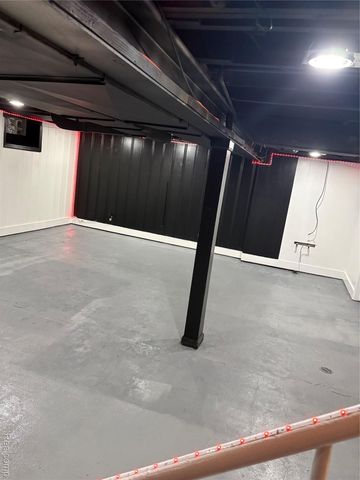 15337 Veronica Avenue, Eastpointe, MI 48021