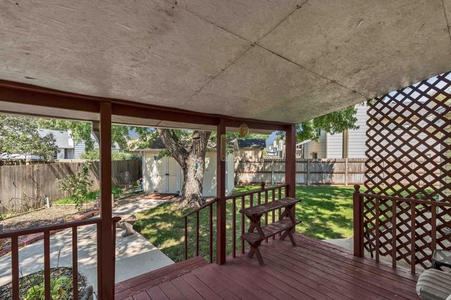 2019 S Hedgecliff, Wichita, KS 67207