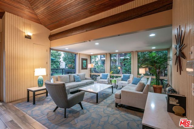 8105 Raintree Circle, Culver City, CA 90230