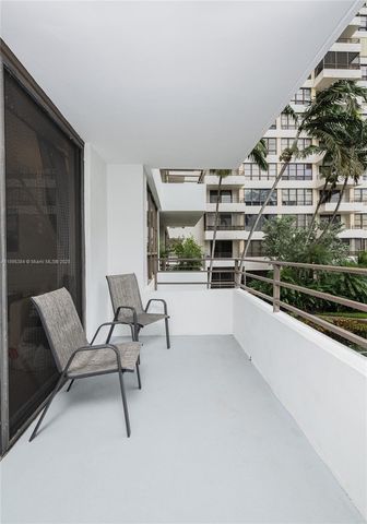 600 Three Islands Blvd 214, Hallandale Beach, FL 33009