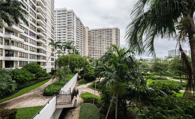 600 Three Islands Blvd 214, Hallandale Beach, FL 33009