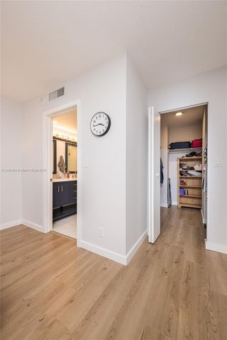 600 Three Islands Blvd 214, Hallandale Beach, FL 33009