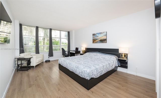 600 Three Islands Blvd 214, Hallandale Beach, FL 33009