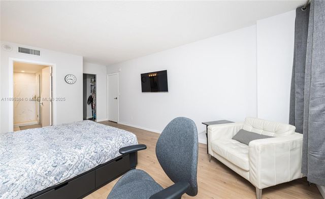 600 Three Islands Blvd 214, Hallandale Beach, FL 33009