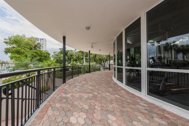 600 Three Islands Blvd 214, Hallandale Beach, FL 33009