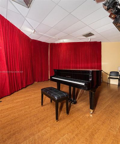 600 Three Islands Blvd 214, Hallandale Beach, FL 33009