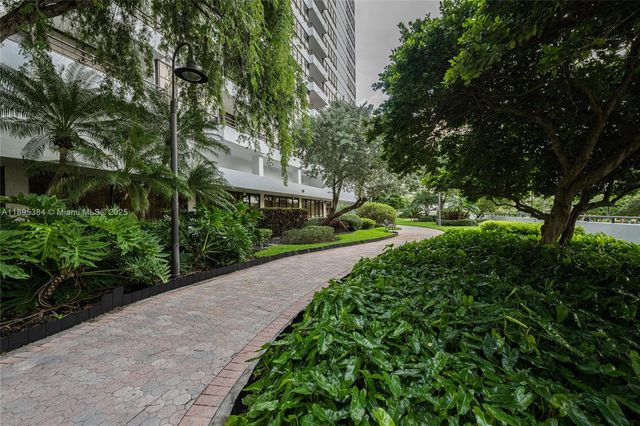 600 Three Islands Blvd 214, Hallandale Beach, FL 33009