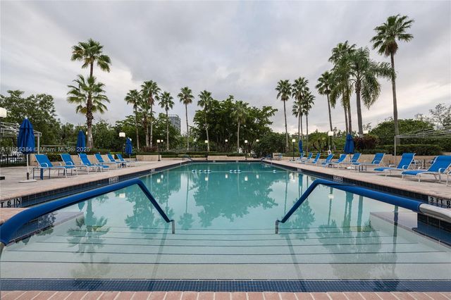 600 Three Islands Blvd 214, Hallandale Beach, FL 33009