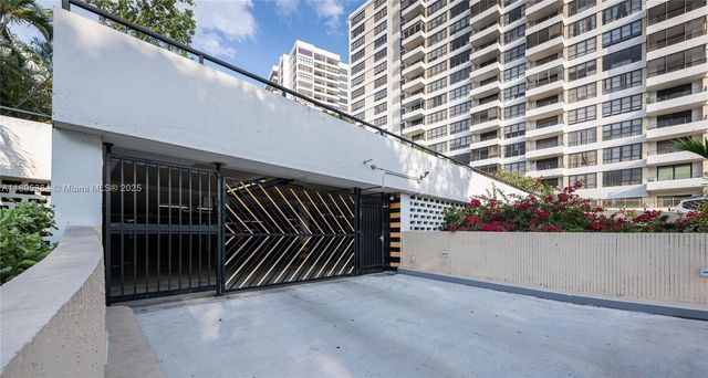 600 Three Islands Blvd 214, Hallandale Beach, FL 33009