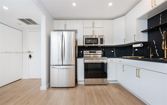 600 Three Islands Blvd 214, Hallandale Beach, FL 33009