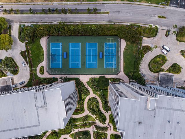 600 Three Islands Blvd 214, Hallandale Beach, FL 33009