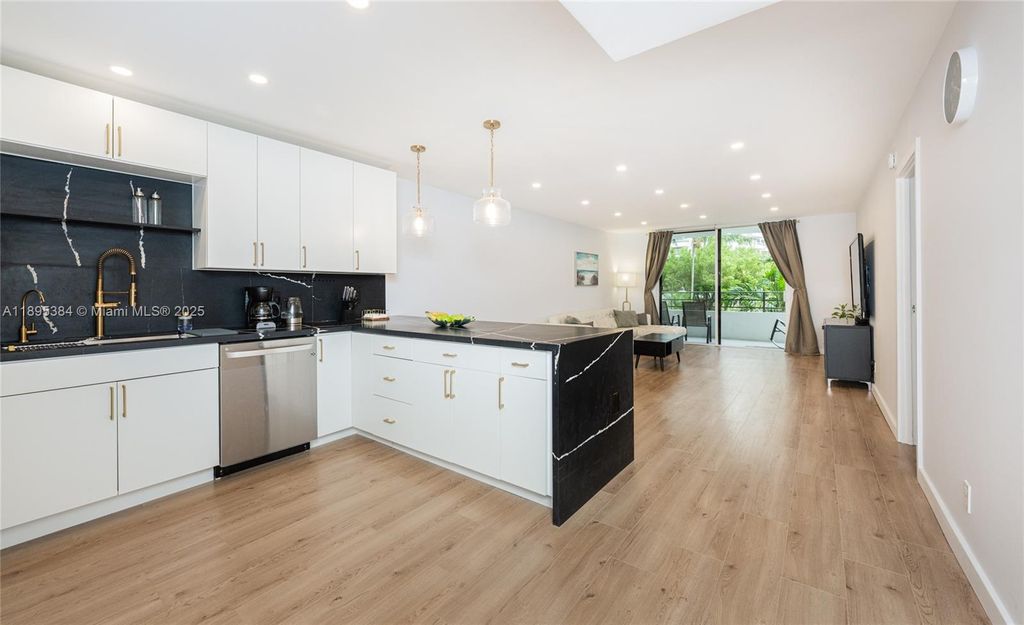 600 Three Islands Blvd 214, Hallandale Beach, FL 33009