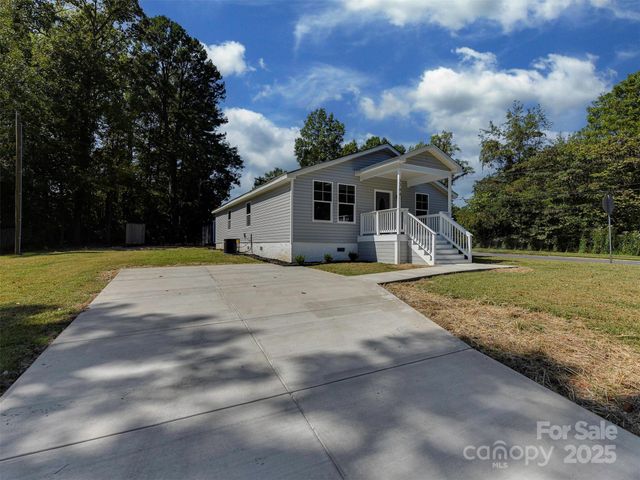3204 Amay James Avenue, Charlotte, NC 28208