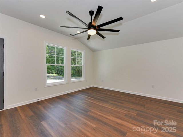 3204 Amay James Avenue, Charlotte, NC 28208