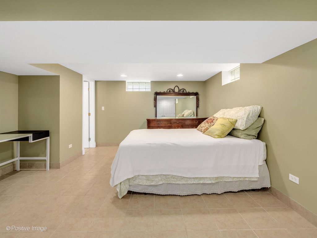 property-img