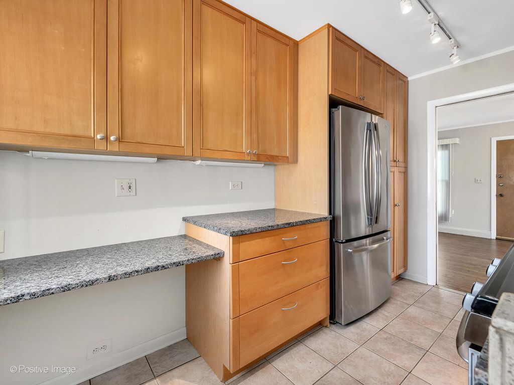 property-img