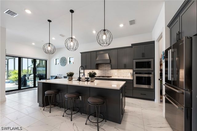 20422 Pebble Glen DR, Estero, FL 33928