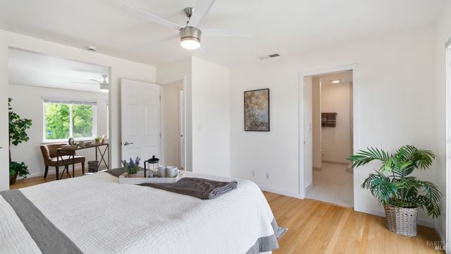 8 Clover Hill Ct, San Rafael, CA 94903