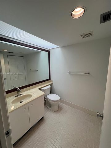 1300 SW 125th Ave 204, Pembroke Pines, FL 33027