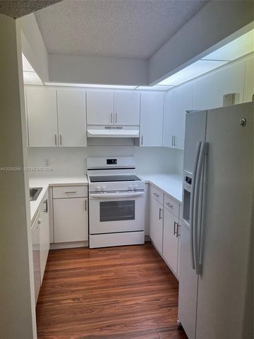 1300 SW 125th Ave 204, Pembroke Pines, FL 33027