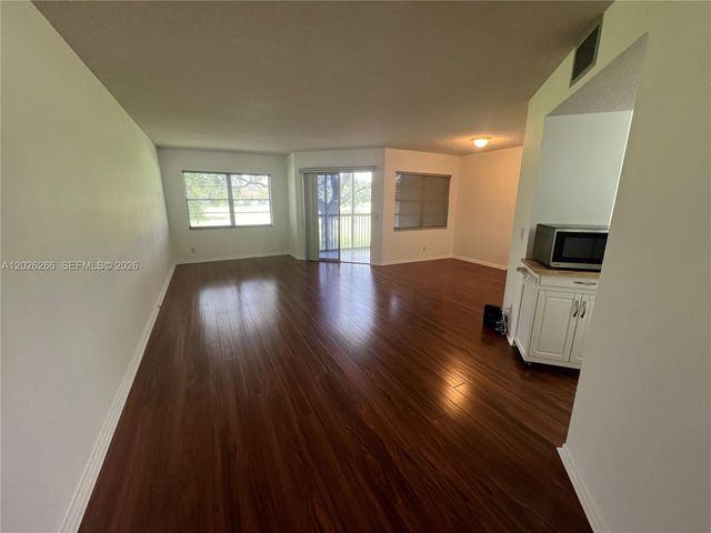 1300 SW 125th Ave 204, Pembroke Pines, FL 33027