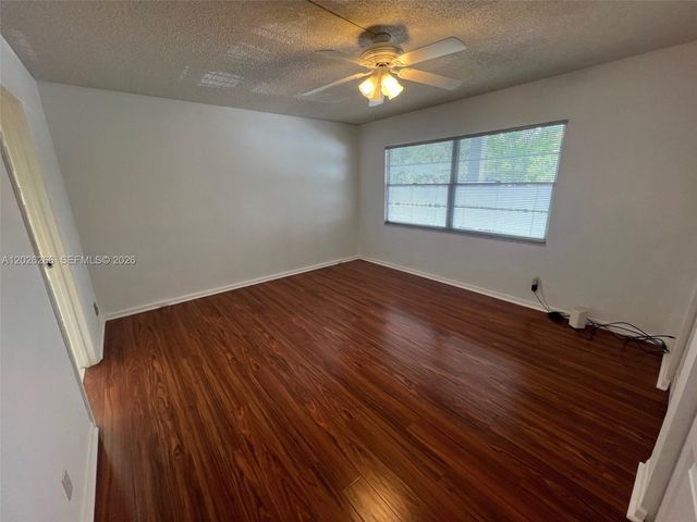 1300 SW 125th Ave 204, Pembroke Pines, FL 33027
