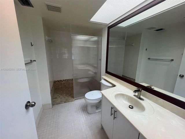 1300 SW 125th Ave 204, Pembroke Pines, FL 33027