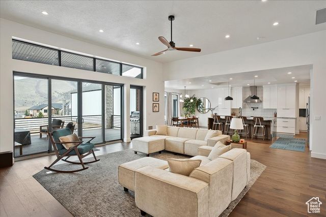 655 WILARD PEAK RD, Mantua, UT 84324