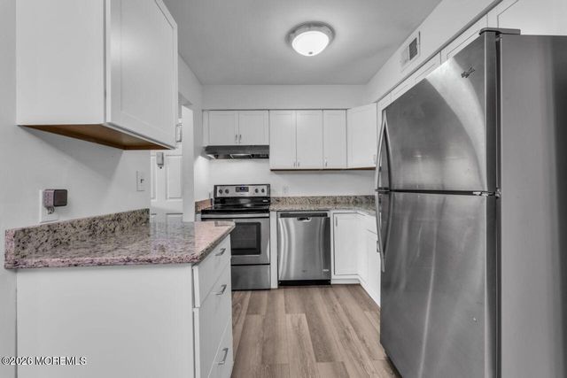 803 Wellington Place, Matawan, NJ 07747