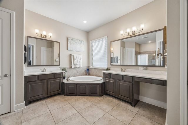 3217 Dovetail Colony Court, League City, TX 77573