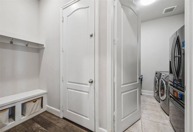 3217 Dovetail Colony Court, League City, TX 77573