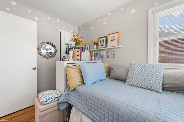 22716 Chapoton Road, Saint Clair Shores, MI 48080