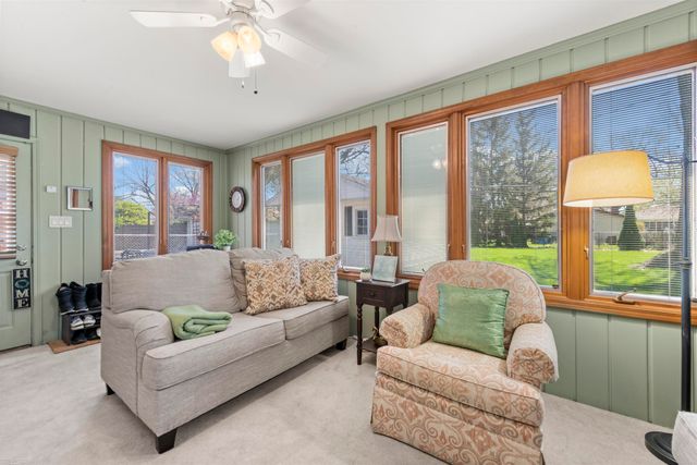 22716 Chapoton Road, Saint Clair Shores, MI 48080