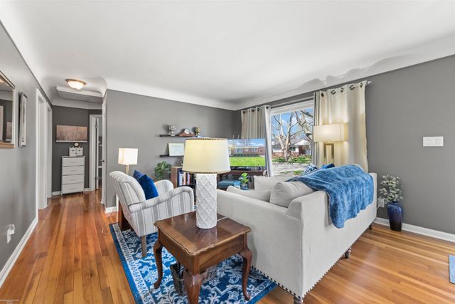 22716 Chapoton Road, Saint Clair Shores, MI 48080