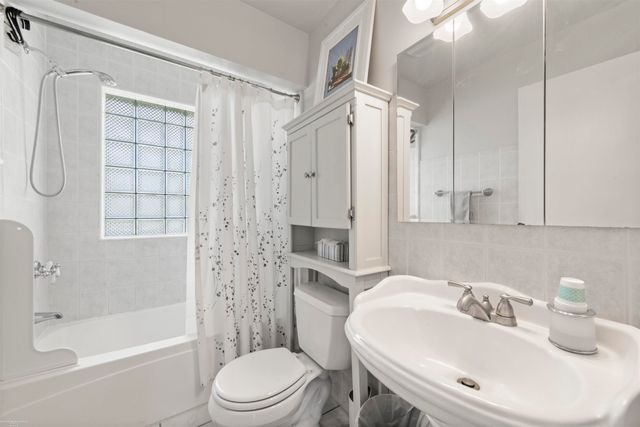 22716 Chapoton Road, Saint Clair Shores, MI 48080